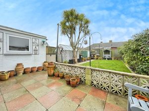 Red Barn Road- click for photo gallery